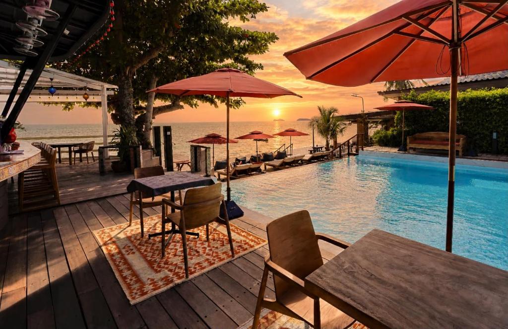 Sunset Beach Hotel - Adults Only – Koh Phangan